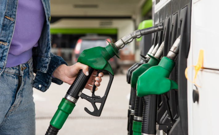 A ia vlen benzina 100 oktan? Çfarë fiton realisht?