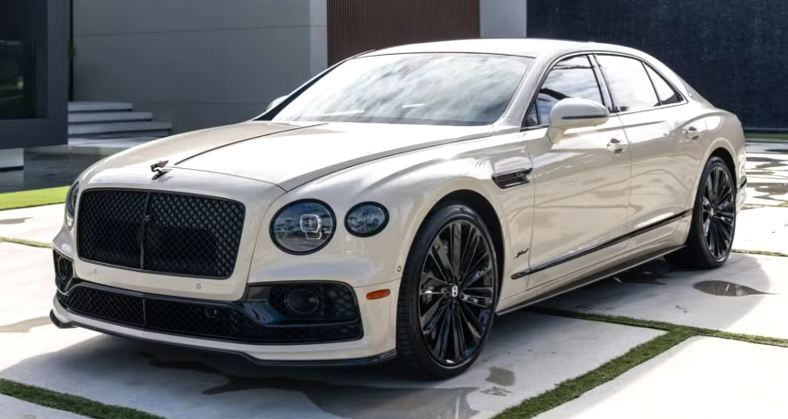 Këto dy Bentley Flying Spur nuk prodhohen më — tani po i kërkojnë koleksionistët